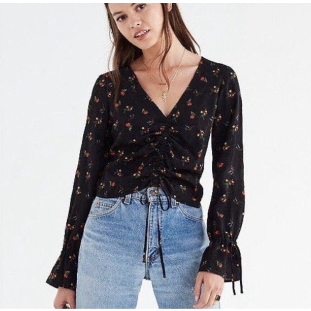 Urban Outfitters Black Deep V-neck Cinched Dark‎ Floral Shirt Peasant Boho Large